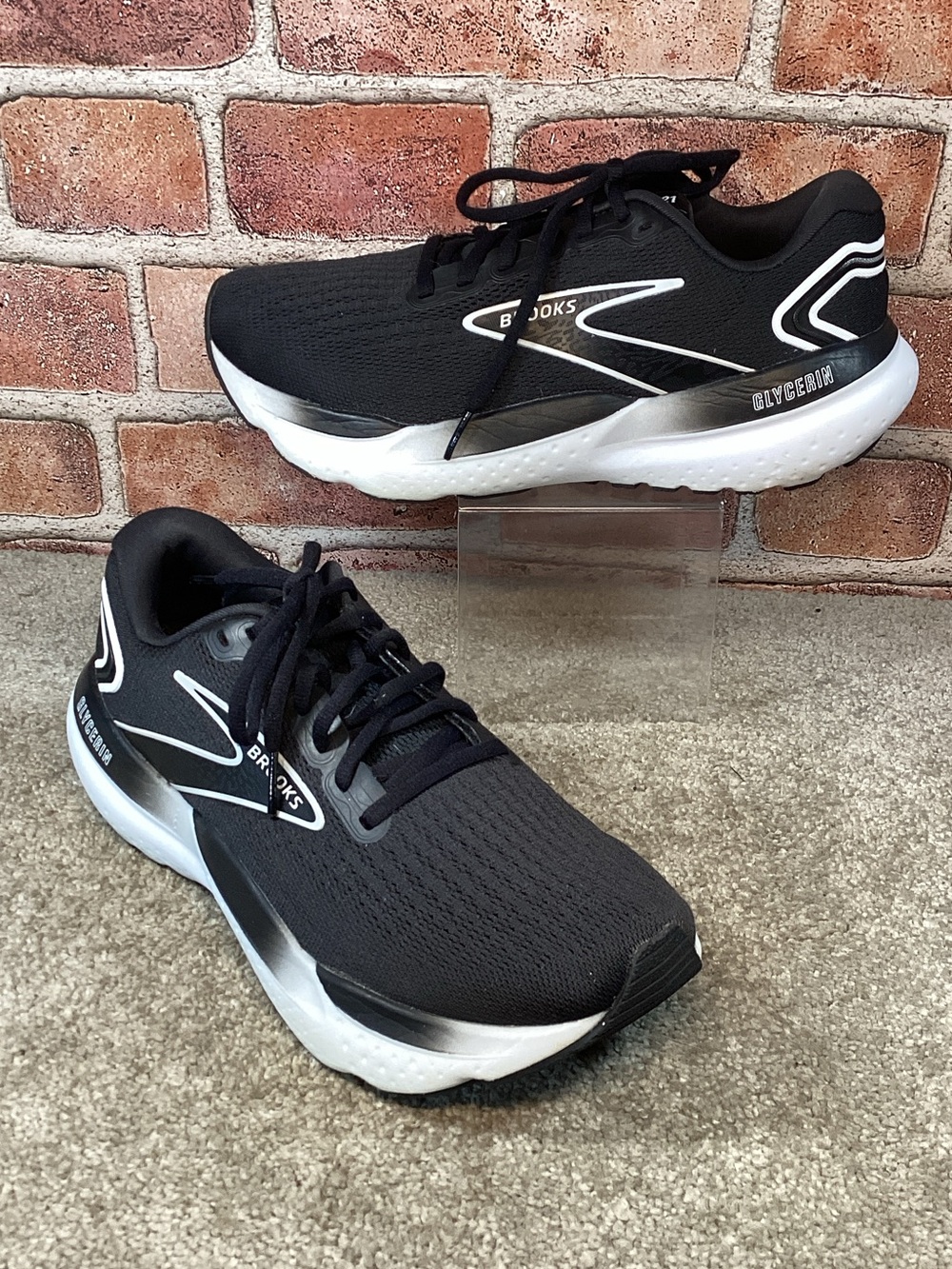 Brooks Glycerin 21 women’s black running shoes sneakers size 8